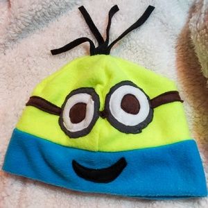HP🎉 NWT yellow and blue fleece minions winter hat